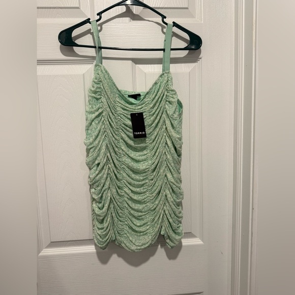 NWT Torrid 2 Tank Top Bundle Size 2X. Stretch Mesh Cropped Shirred Camis - Picture 8 of 14